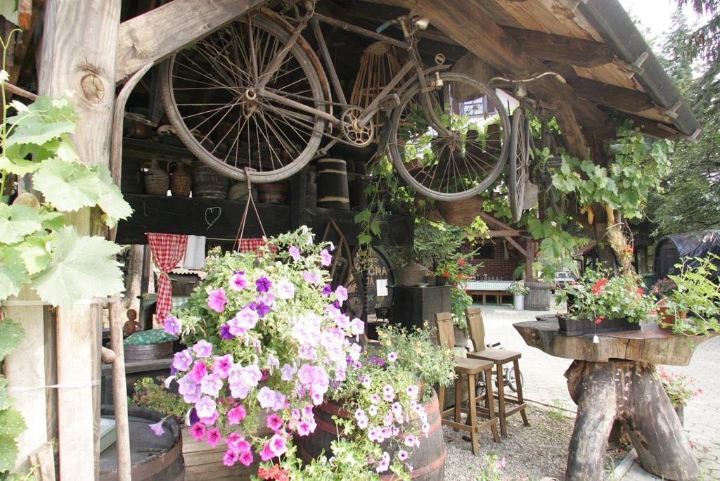 Farm Stay Frank Ozmec Wine And Glamping Estate Лютомер Екстер'єр фото